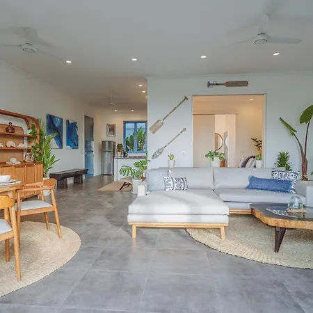 Pavones - Tropical Oceanfront 1 Bedroom Apartment By Triang Villas